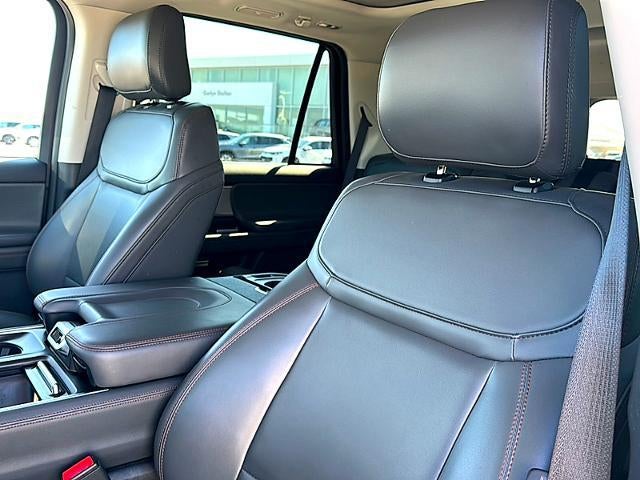 2025 Ford Expedition Active 4x4