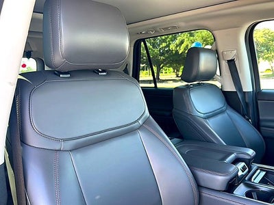 2025 Ford Expedition Active 4x4