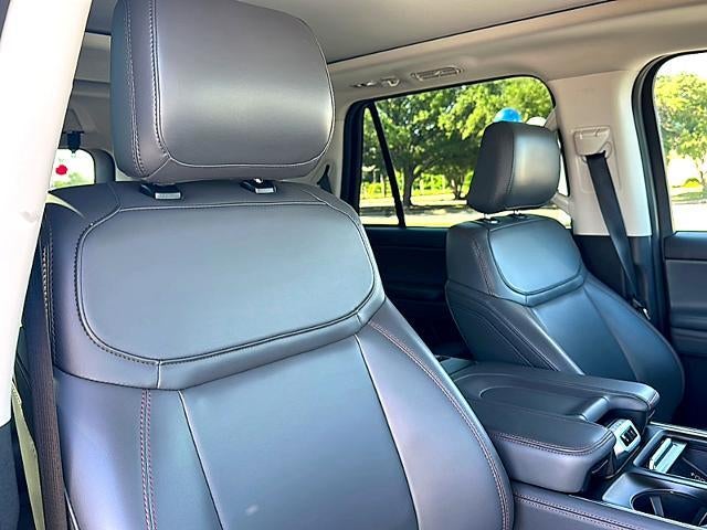 2025 Ford Expedition Active 4x4