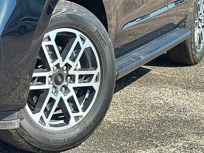 2025 Ford Expedition Active 4x4
