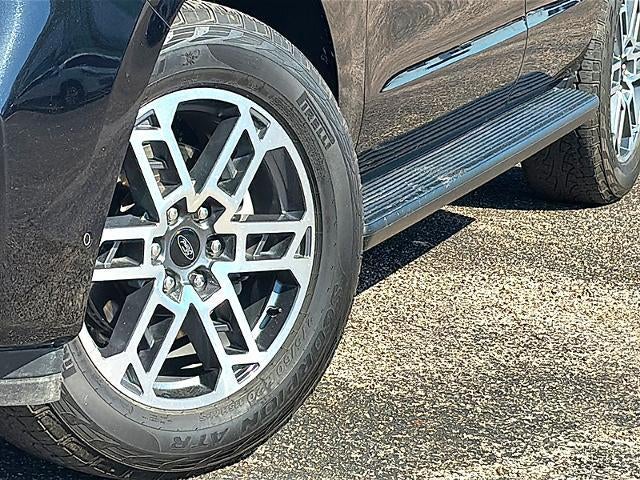 2025 Ford Expedition Active 4x4