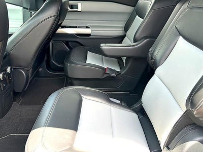 2022 Ford Explorer XLT RWD