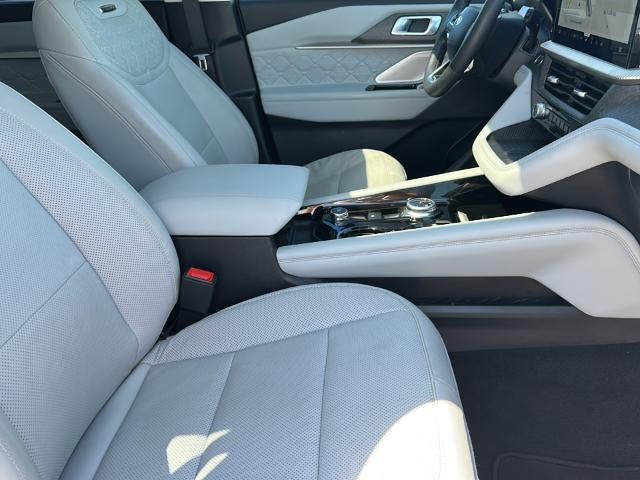 2025 Ford Explorer Platinum RWD