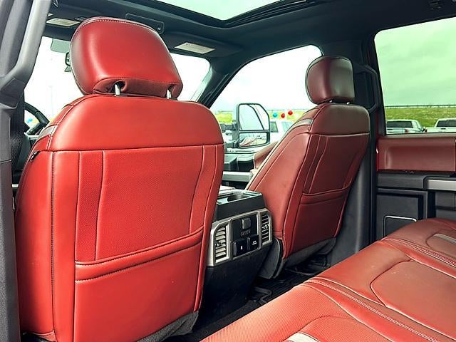 2018 Ford Super Duty F-350 SRW Platinum 4WD Crew Cab 6.75' Box