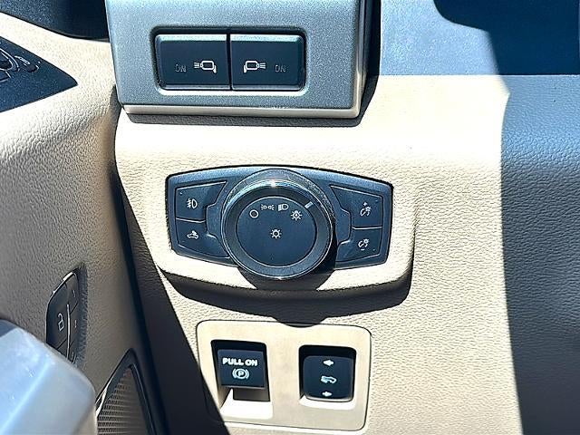 2020 Ford F-150 LARIAT 4WD SuperCrew 5.5' Box