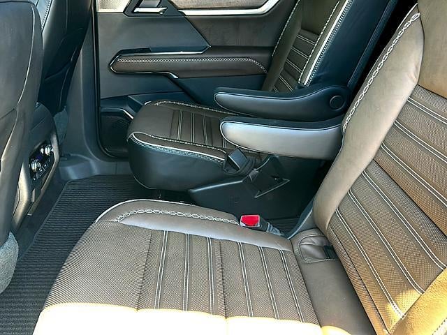 2026 GMC Acadia FWD Denali Ultimate