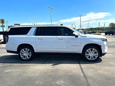 2023 Chevrolet Suburban 4WD High Country