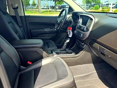 2022 GMC Canyon Crew Cab Short Box 4-Wheel Drive AT4 w/Leather