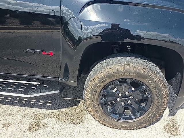 2022 GMC Canyon Crew Cab Short Box 4-Wheel Drive AT4 w/Leather
