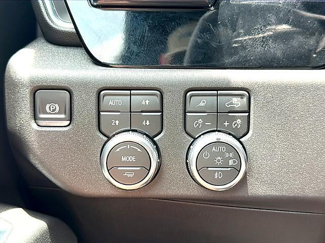 2026 GMC Sierra 1500 Crew Cab Short Box 4-Wheel Drive SLT