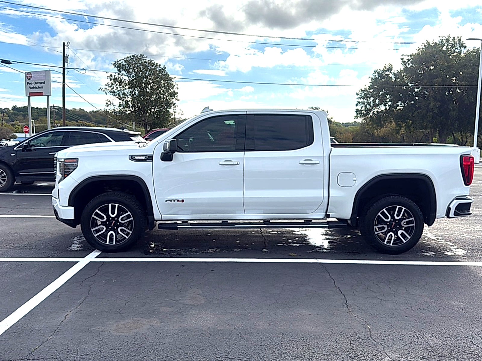 2023 GMC Sierra 1500 4WD Crew Cab Short Box AT4