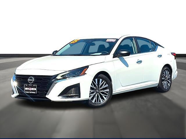 2025 Nissan Altima SV FWD