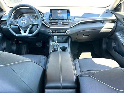 2025 Nissan Altima SV FWD