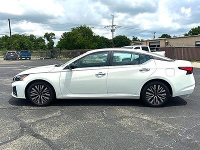 2025 Nissan Altima SV FWD