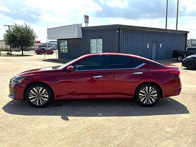 2024 Nissan Altima 2.5 SV Sedan