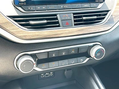 2025 Nissan Altima SV FWD