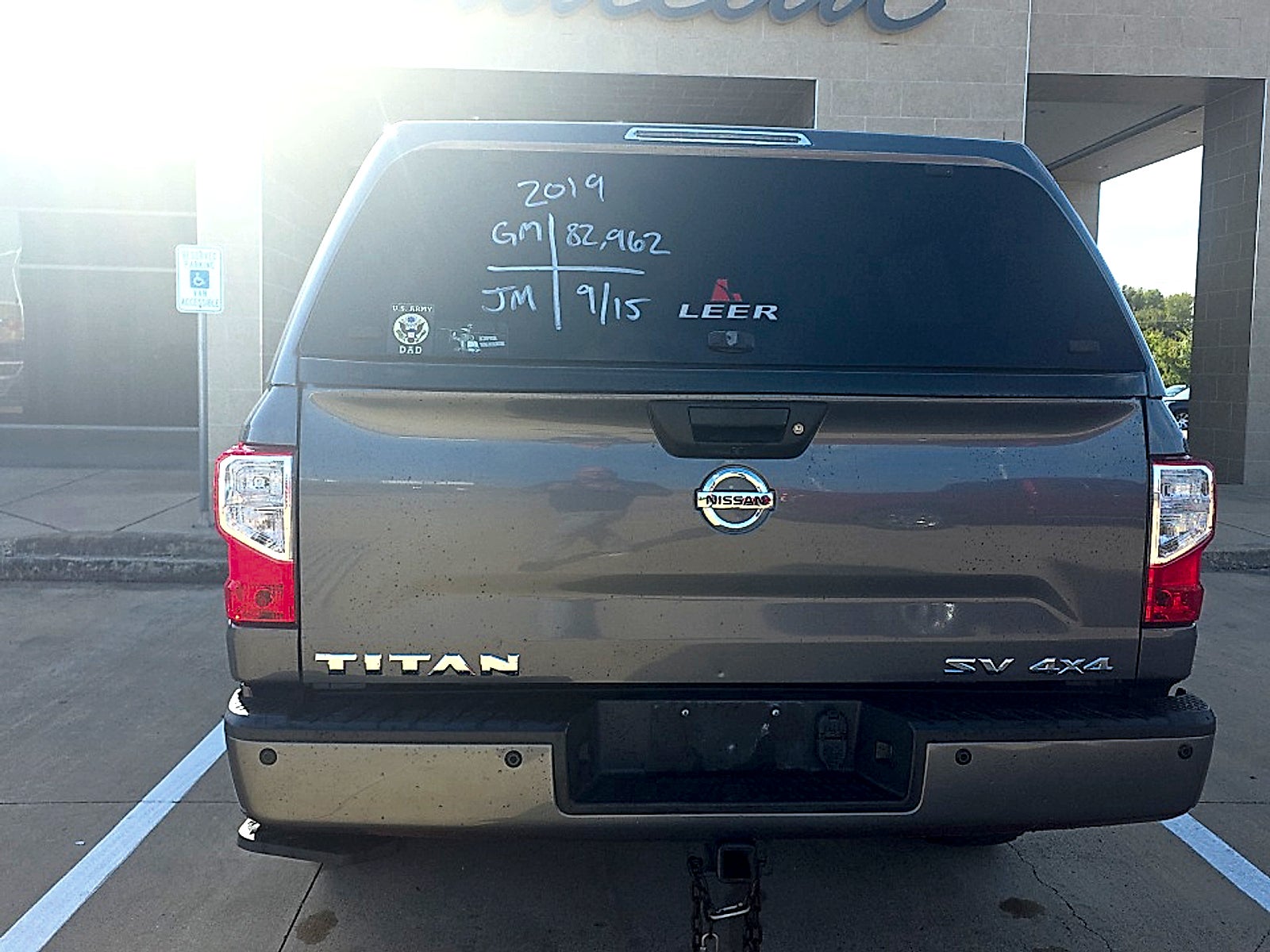 2019 Nissan TITAN SV