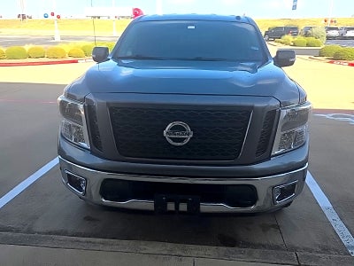 2019 Nissan TITAN SV