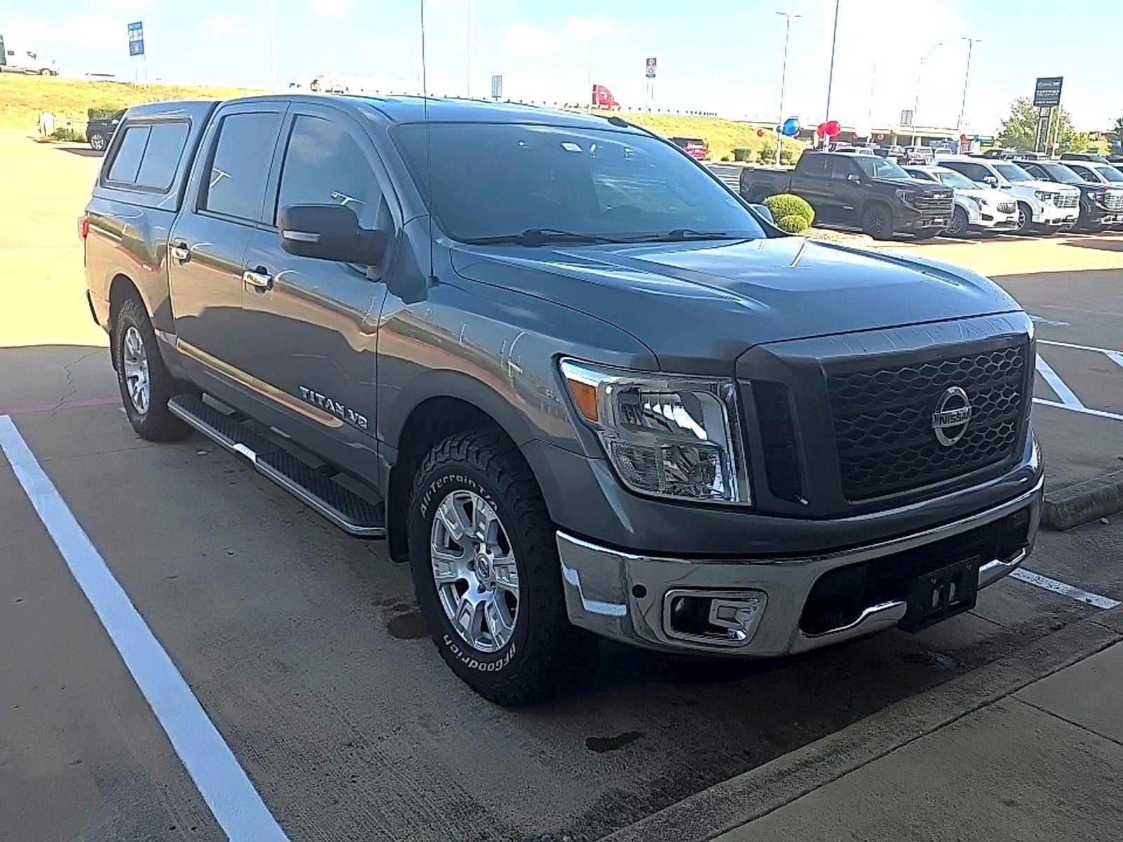 2019 Nissan TITAN SV