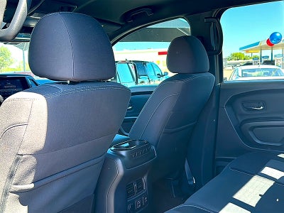 2023 Nissan TITAN Crew Cab SV 4x2