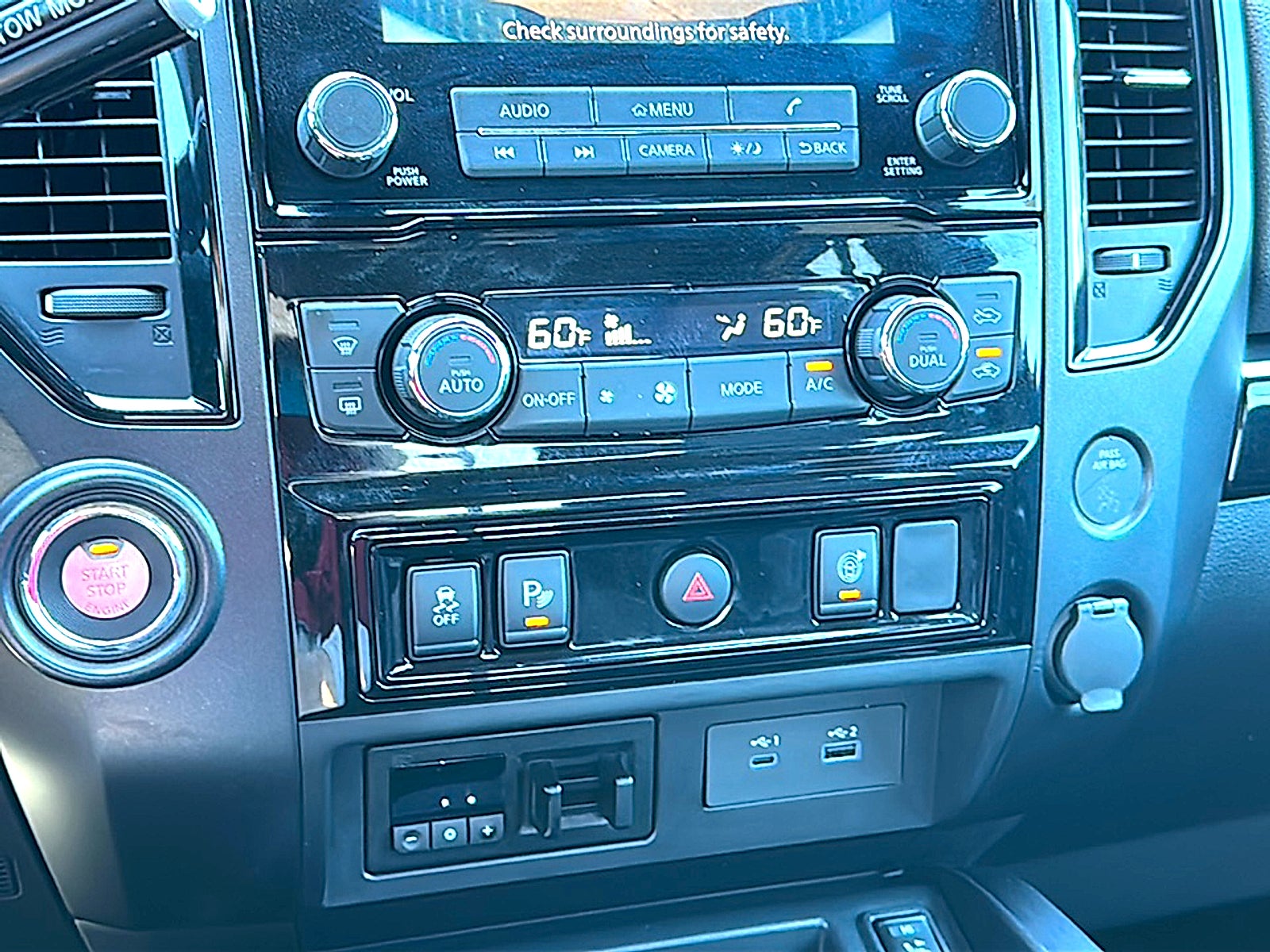 2023 Nissan TITAN Crew Cab SV 4x2