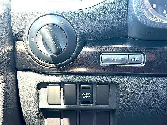 2017 Nissan Titan XD 4x4 Gas Crew Cab SV