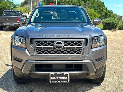 2024 Nissan Frontier Crew Cab 4x2 SV