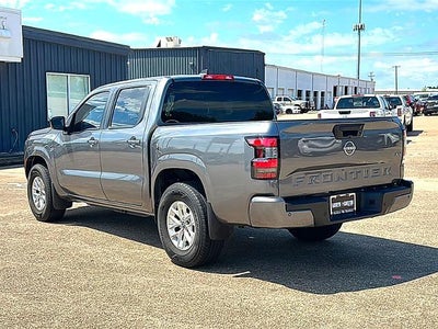 2024 Nissan Frontier Crew Cab 4x2 SV