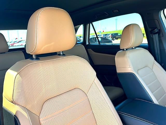 2025 Volkswagen Atlas Cross Sport 2.0T SEL R-Line Black 4MOTION