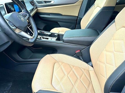 2026 Volkswagen Atlas Cross Sport 2.0T SE w/Technology FWD