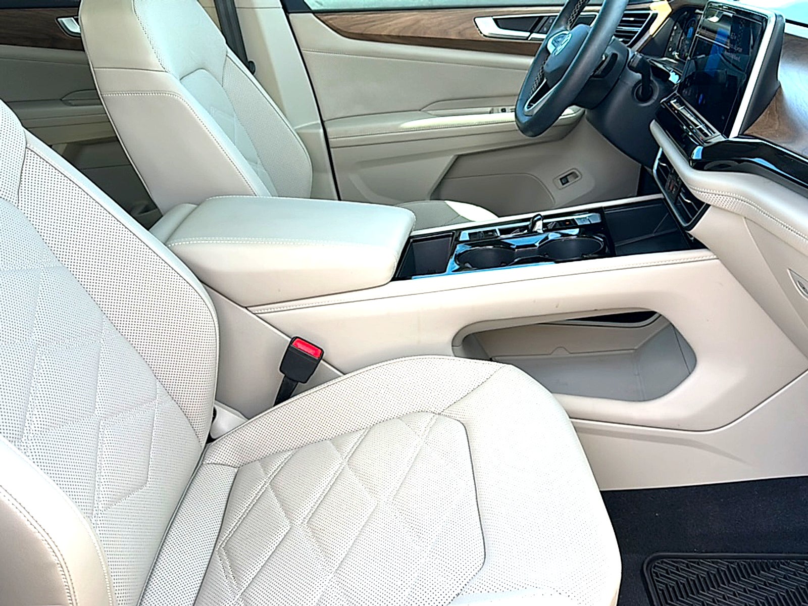 2024 Volkswagen Atlas 2.0T SE w/Technology