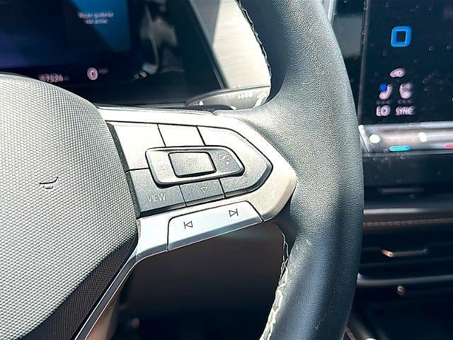 2024 Volkswagen Atlas Cross Sport 2.0T SE w/Technology FWD