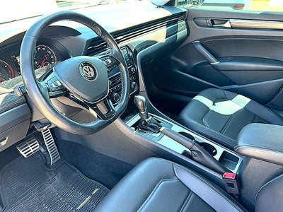 2020 Volkswagen Passat 2.0T R-Line Auto