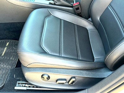 2020 Volkswagen Passat 2.0T R-Line Auto