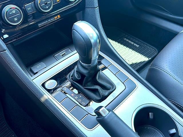 2020 Volkswagen Passat 2.0T R-Line Auto