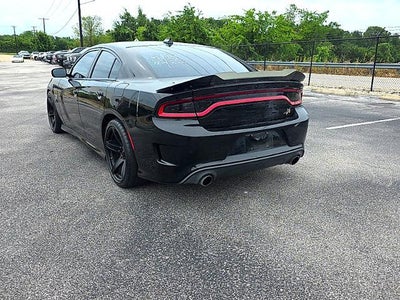 2016 Dodge Charger 4dr Sdn R/T Scat Pack RWD
