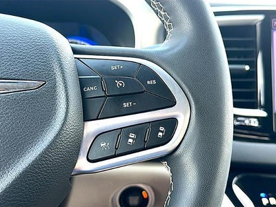 2022 Chrysler Pacifica Touring L FWD