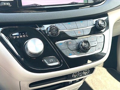 2022 Chrysler Pacifica Touring L FWD