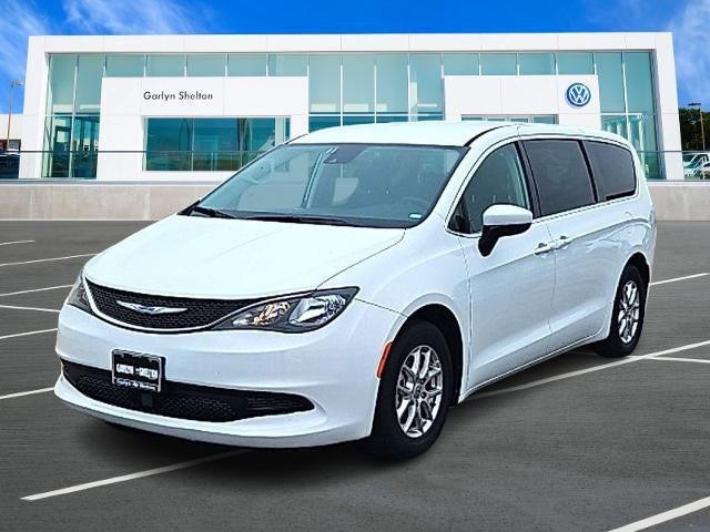 2023 Chrysler Voyager LX FWD