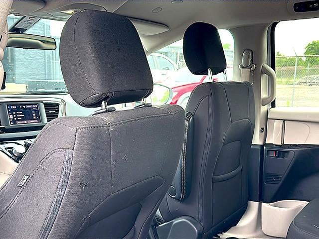 2022 Chrysler Voyager LX FWD