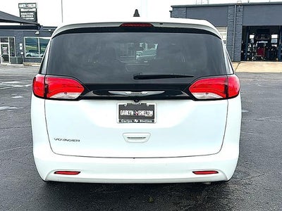 2022 Chrysler Voyager LX FWD