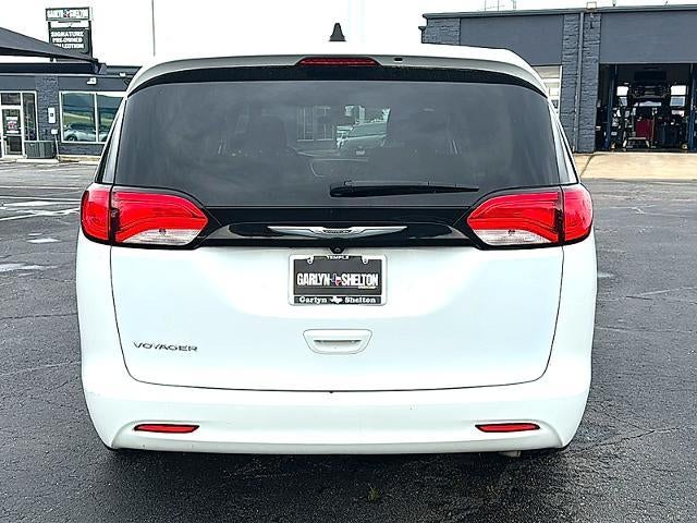 2022 Chrysler Voyager LX FWD