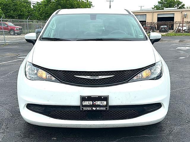 2022 Chrysler Voyager LX FWD