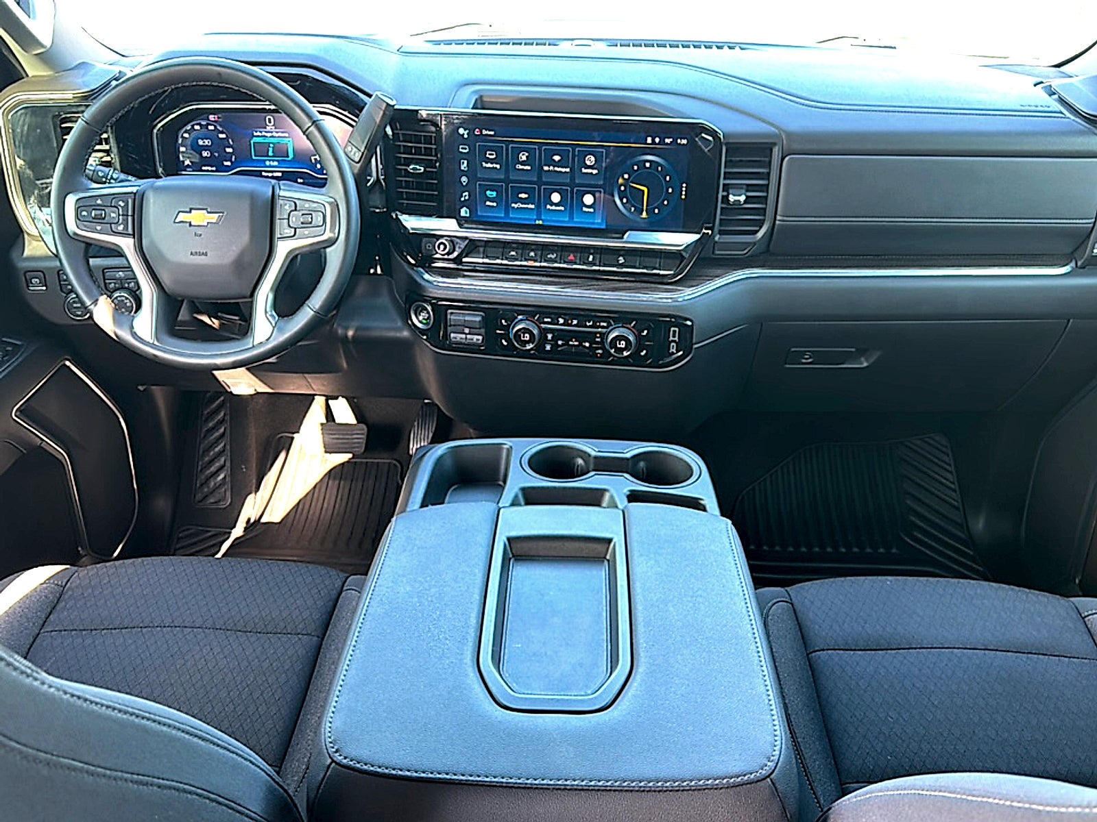 2024 Chevrolet Silverado 1500 4WD Crew Cab Short Bed LT