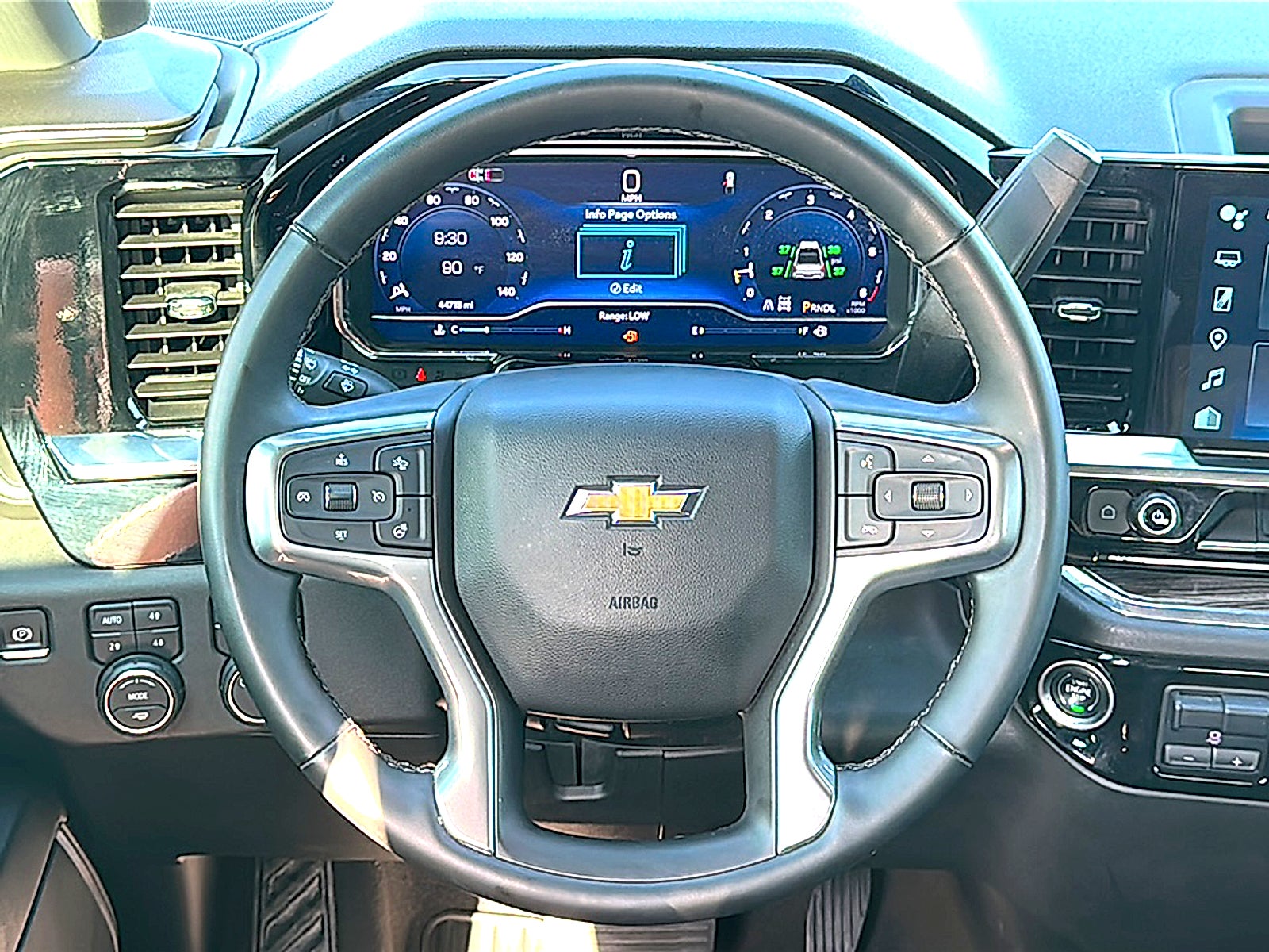 2024 Chevrolet Silverado 1500 4WD Crew Cab Short Bed LT