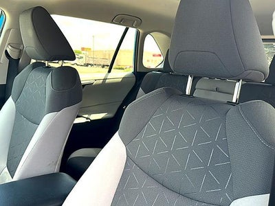 2021 Toyota RAV4 XLE FWD (GS)
