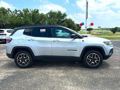 2025 Jeep Compass Trailhawk 4x4