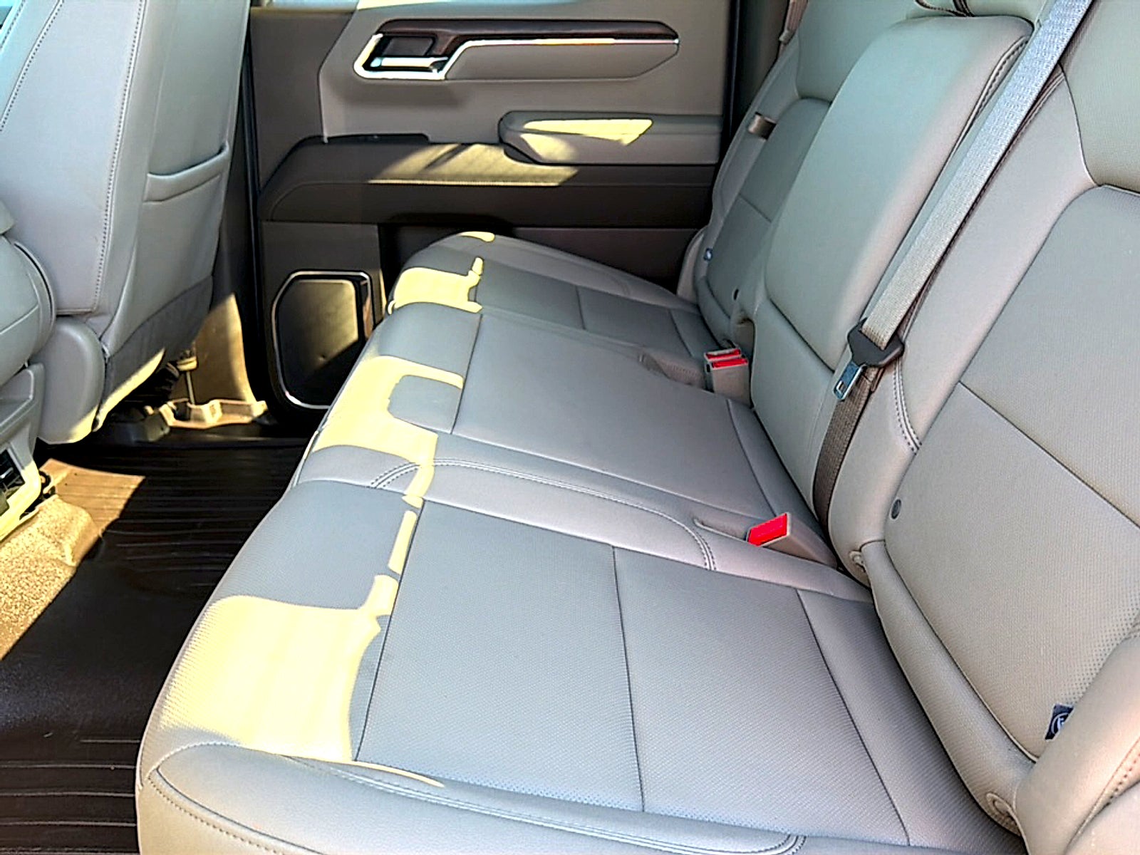 2024 GMC Sierra 1500 4WD Crew Cab Short Box SLT