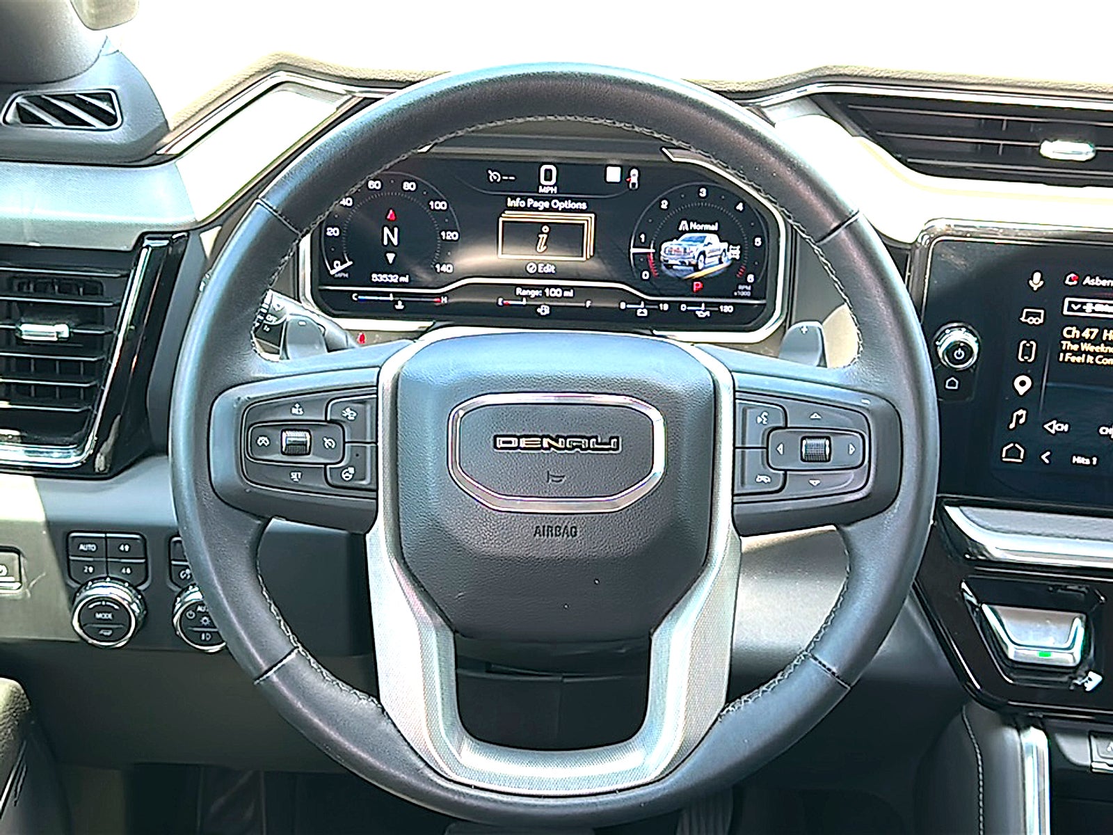 2023 GMC Sierra 1500 4WD Crew Cab Short Box Denali
