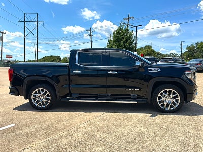 2023 GMC Sierra 1500 4WD Crew Cab Short Box Denali
